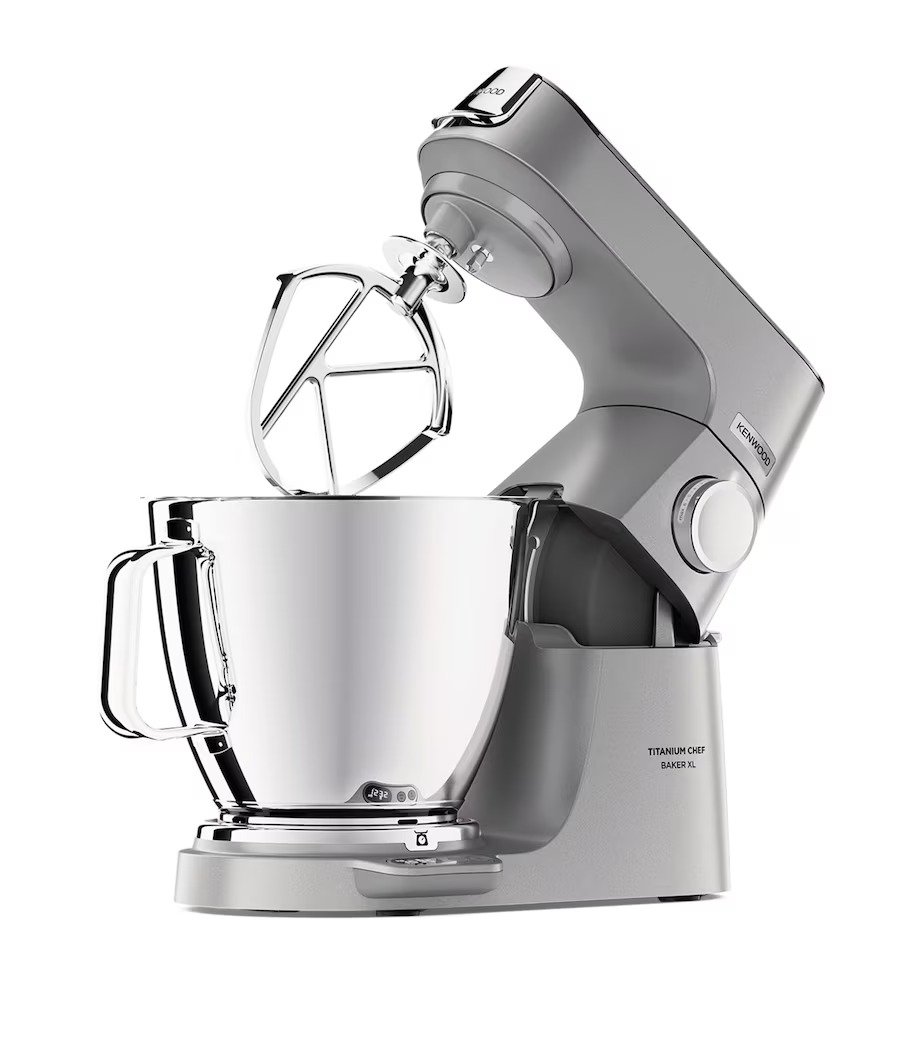 093-1 Kenwood Titanium Chef Baker XL Stand Mixer (Silver) - Image 1