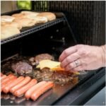 Masterbuilt Gravity Series 800 Digital Charcoal Griddle, Grill and Smoker (Black) - Image 5
